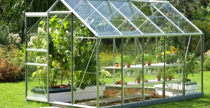 Arredamento da giardino con il plexiglass e il policarbonato